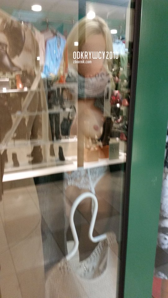 Rozebrany manekin ... :) - Odkrywcy2010