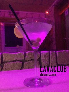 Bond i jego martini w Clubie LaVa 