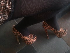 Ups, i borrowed my GF's new shoes :-)