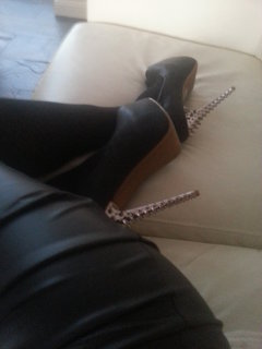 Ups, i borrowed my GF's new shoes :-)