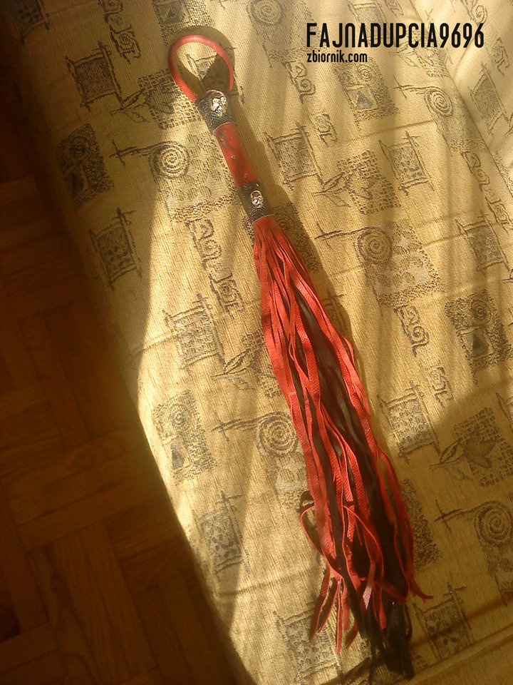 zabawka Lucynki dla kogo chłosta ??? - Fajnadupcia9696