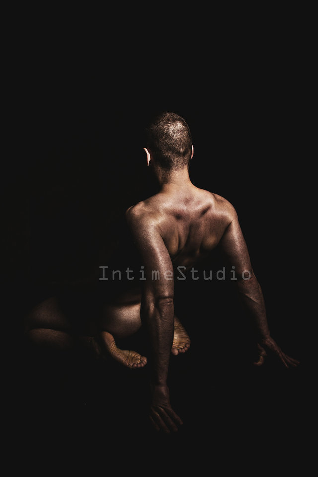 *** - IntimeStudio