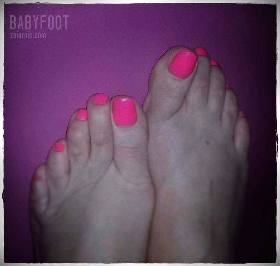 Pink Nails - Babyfoot