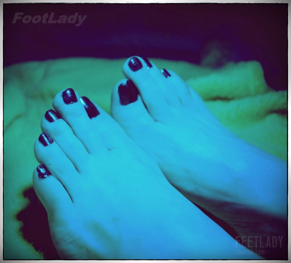 Art#68 - FeetLady