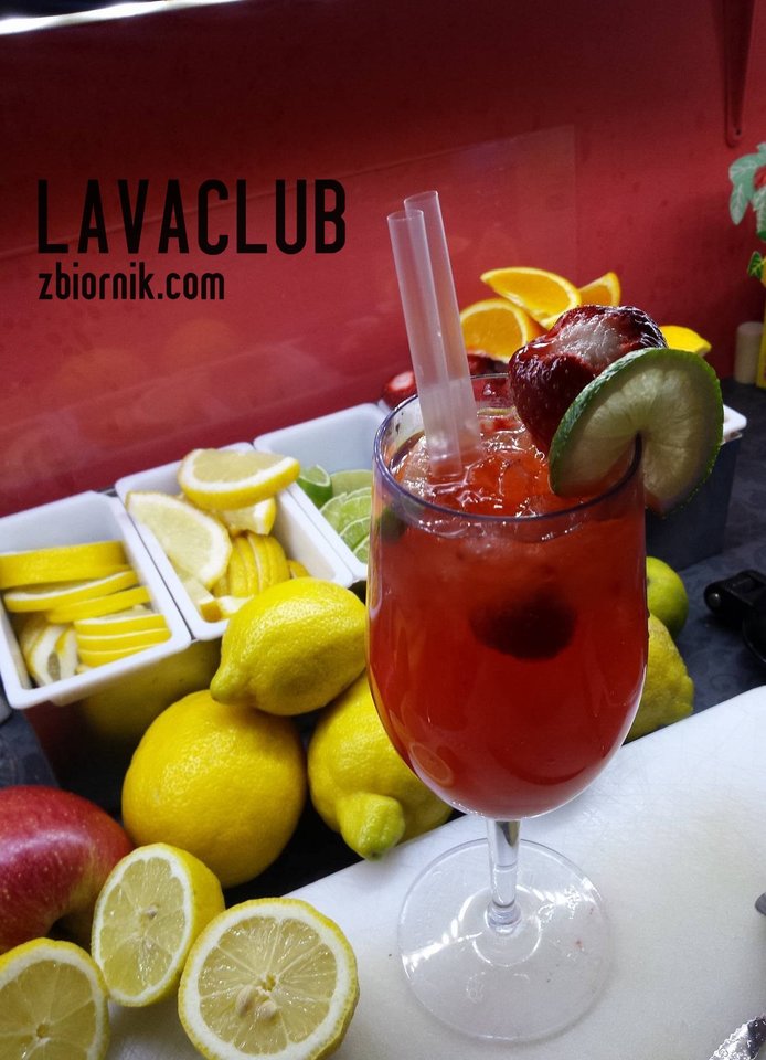 Dziś nasz barman serwuje pyszne owocowe drinki !!! - LavaClub