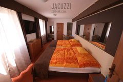 4 os apartamenty bezpośrednio w Jacuzzi Clubie.JPG