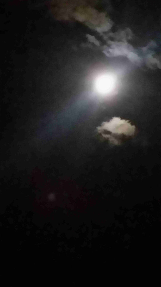 ksiezyc_chmury.jpg - skrad_dleihs