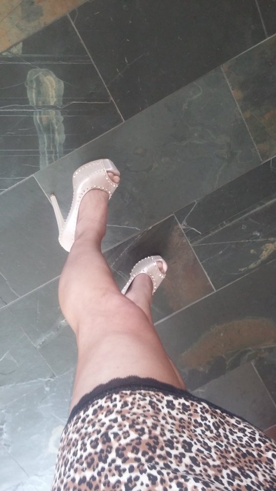 Another Lazy Sunday ❤. Which shoes is your fav ? - MartinkaCross