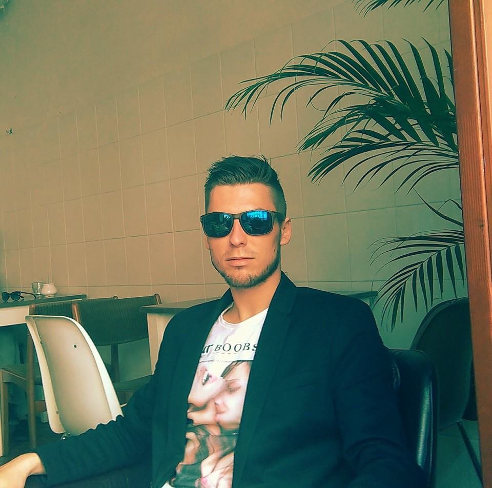 603742_871983722840006_5458729763909805669_n.jpg - Marcus555