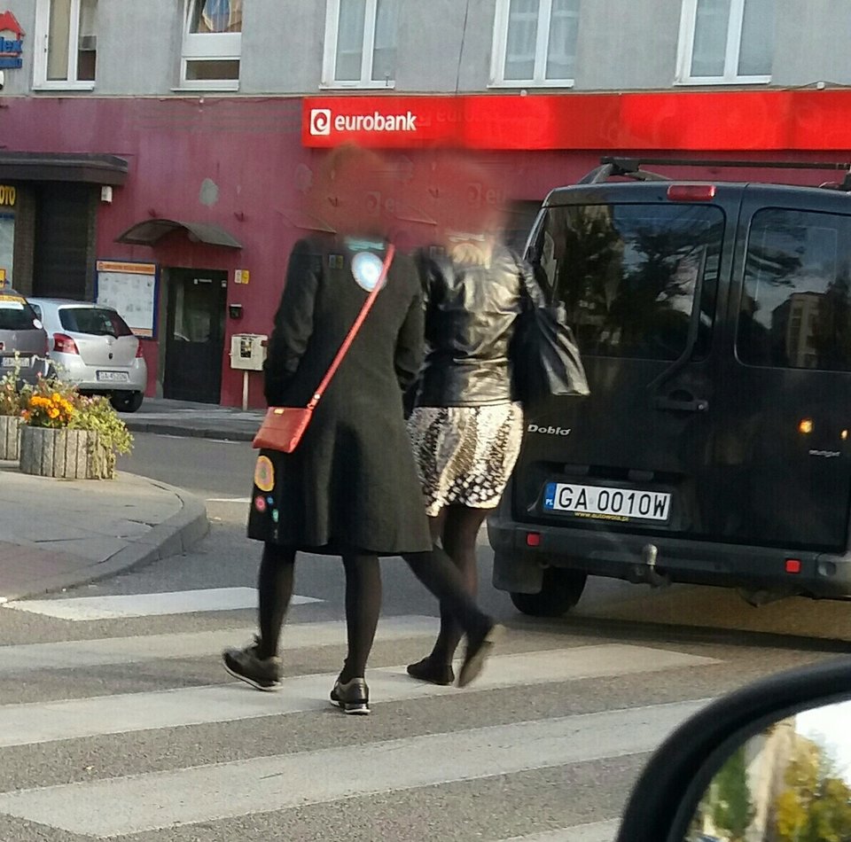 photo 258 13-23-30.jpg - iPantyhose