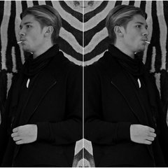 Lick me lika a lollipop....