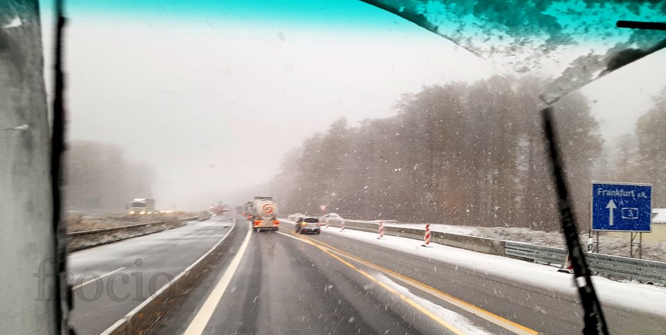 Sypnęło śniegiem. - frocio