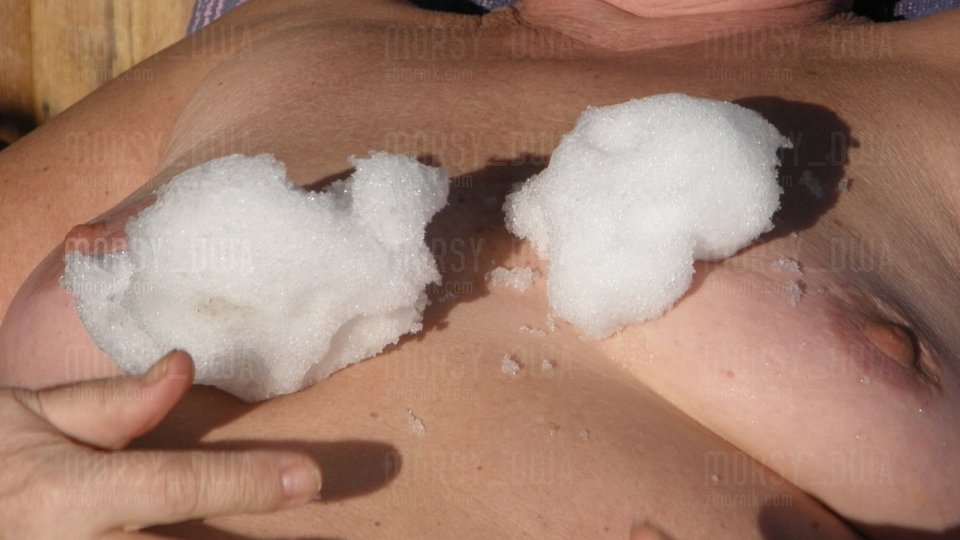 Cycuś i śnieg. - Morsy_dwa