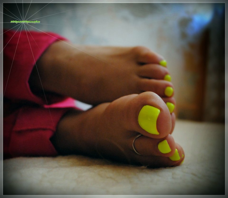 Neon Yellow #47 - 100pa100peczka