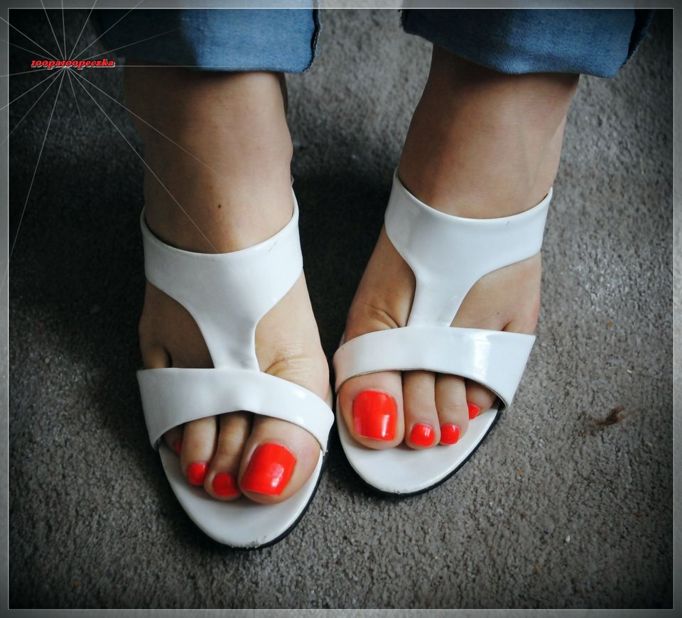 białe klapeczki 88 - 100pa100peczka