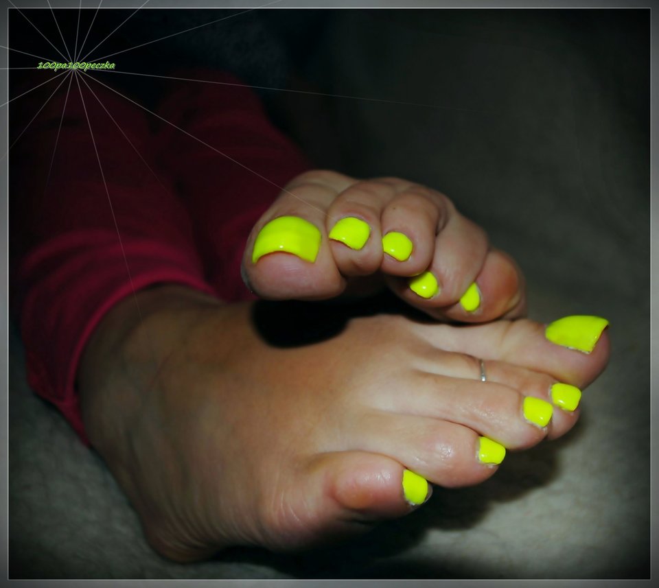 Neon Yellow #50 - 100pa100peczka