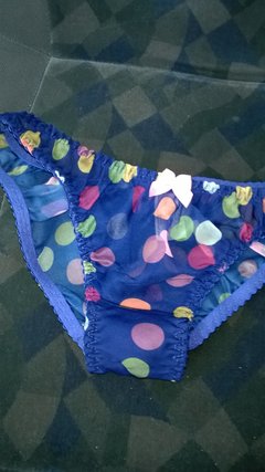 chetnie zobacze jak ktos tryska na mojej majtki