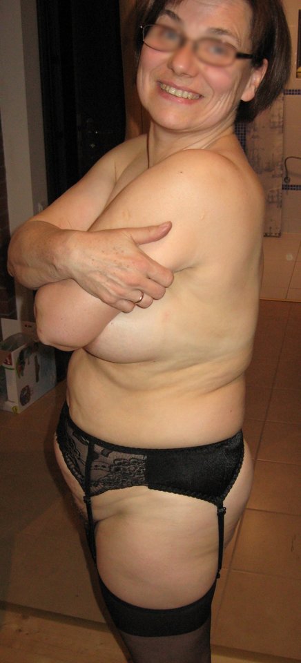 w pasku i pończoszkach.,, - Ania i Olek