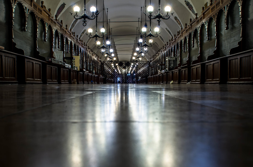 Sukiennice nocą - trochę przed północą :)) - mystic