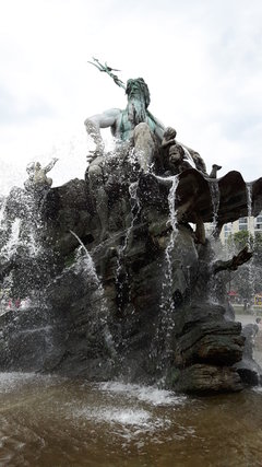 nie każdy facet z widłami to Posejdon  >