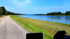 Nad pięknym modrym... Renem ;-)