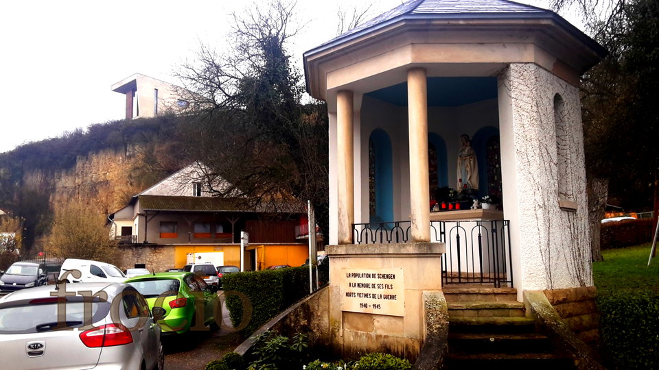 Fotka zrobioniona w... Schengen. - frocio