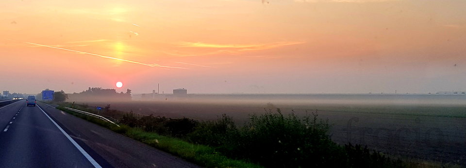 Wschód Słońca. - frocio