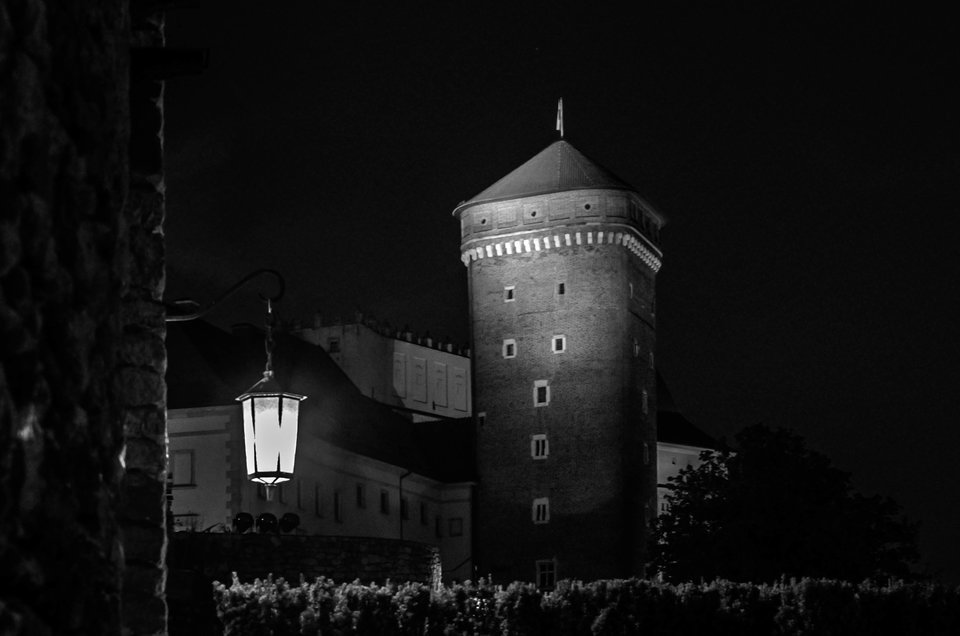 Latarenka i baszta stoi.... - mystic