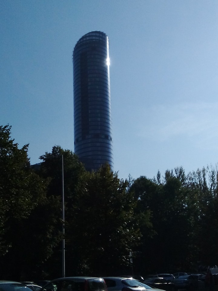 sky tower 220m robi wrażenie :-) - kajkah