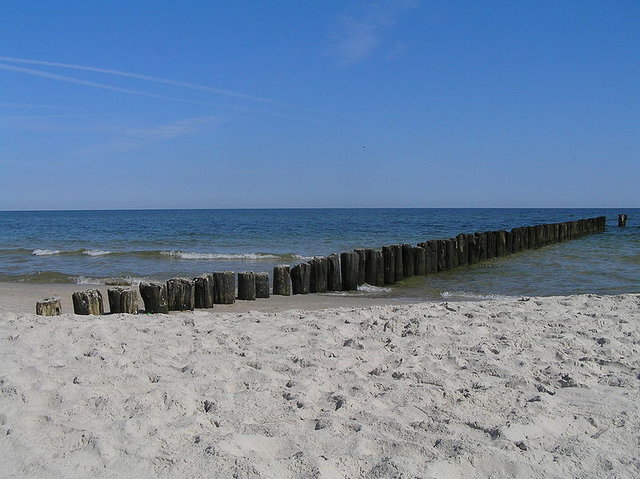 800px-Morze_Baltyckie_Chalupy.jpg - Red_Jack69