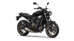 2018-Yamaha-XSR700-EU-Tech-Black-Studio-001.jpg