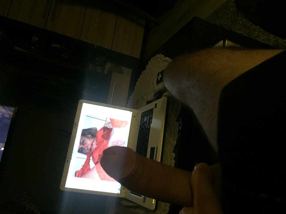 C3D11D39-BAA9-4694-B37B-430174431864.jpeg - Bisexslave