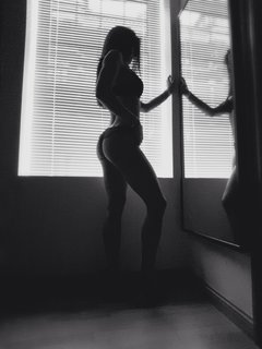 Lustereczko, powiedz przecie ...