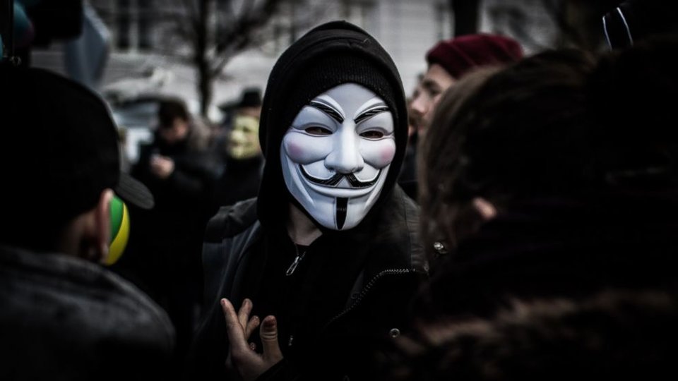 Gty_Hacker_Group_Anonymous_er_160318_16x9_992.jpg - ON_dla_PEWNEJ