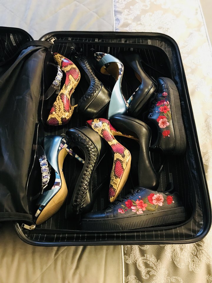 Walizka żony :) :) :) - crossiki