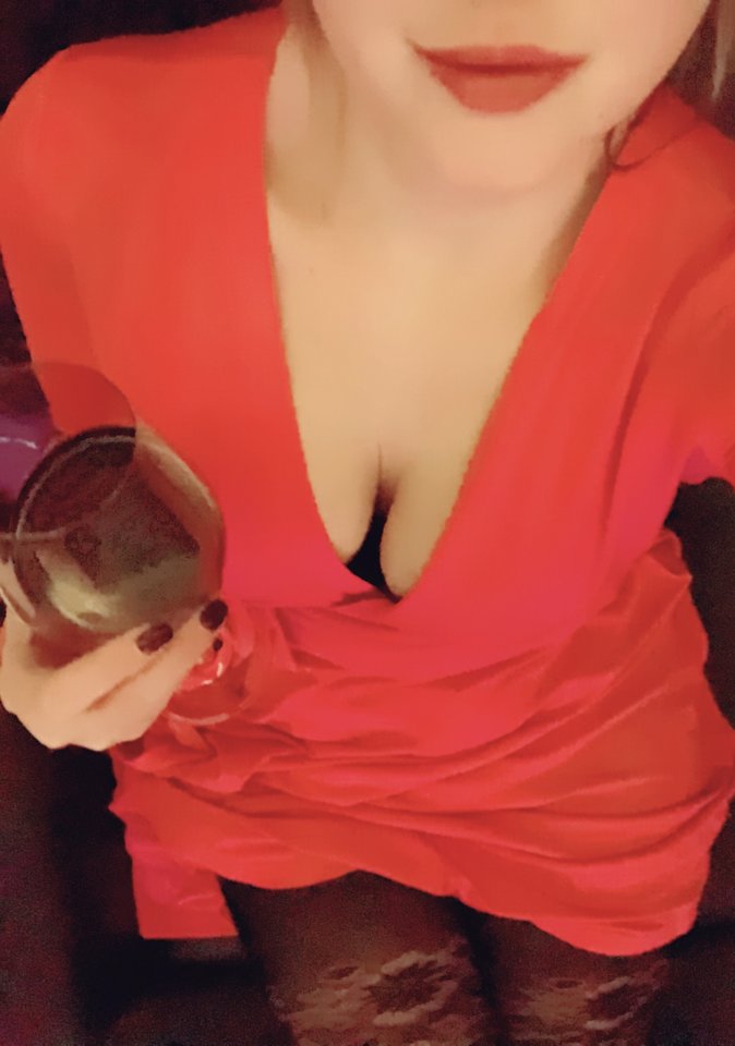 F9E3C6AD-1313-4064-B7A5-8CDA9D4E552E.jpeg - mkcouple