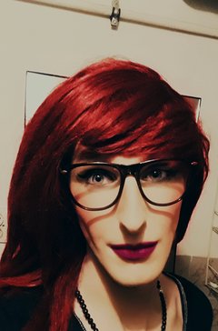 Nowe profilowe na pewno polepsza i zachęca do mnie...