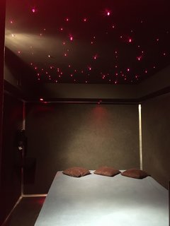 Odnowiony pokój z łóżkiem wodnym już jest gotowy!