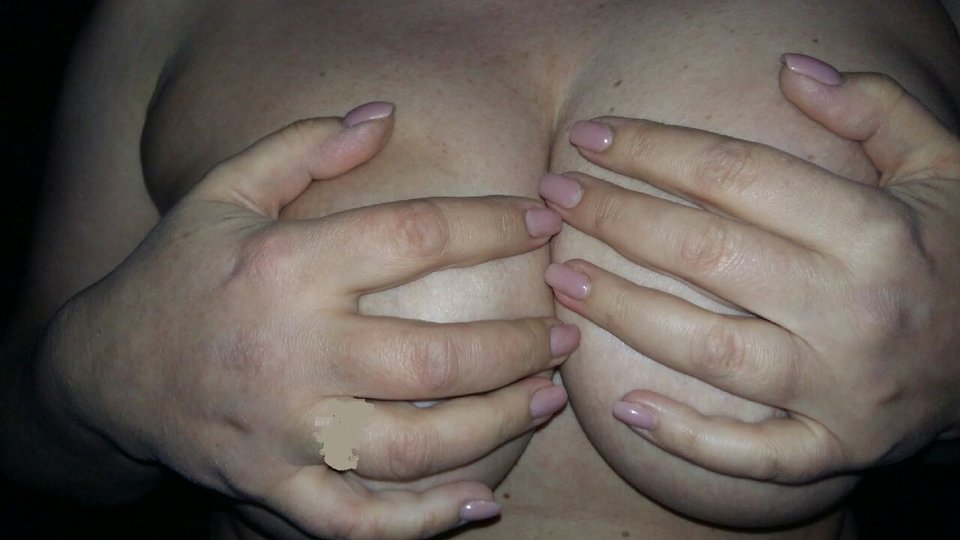 trochę zawstydzona.jpg - paramieszana4243