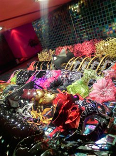 INCOGNITO GANG BANG - która maska dla Ciebie?