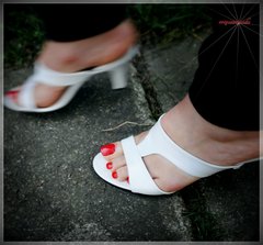 białe klapeczki 111