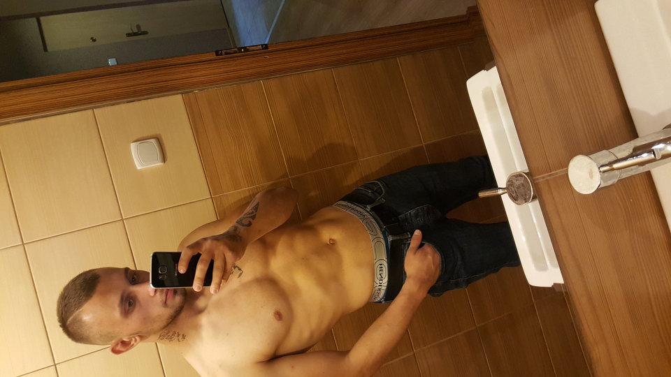 20180524_175308.jpg - Robert22cm