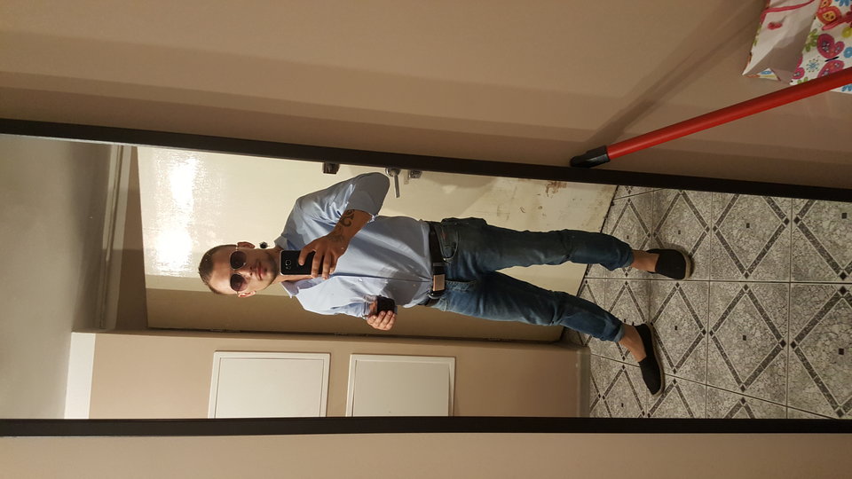 20180610_004422.jpg - Robert22cm