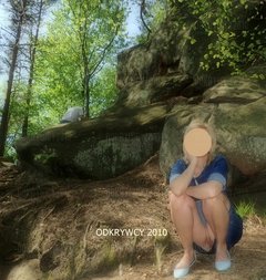 Czego on tam szuka :)