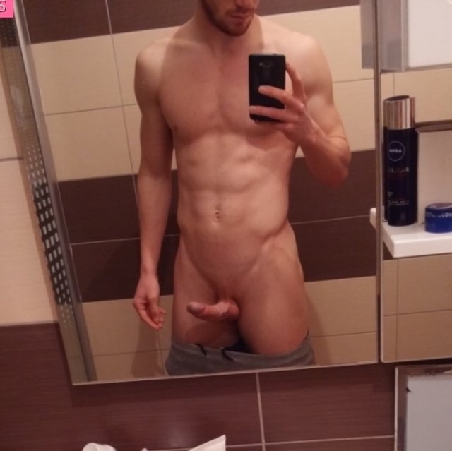 EFC4BA76-1FB1-4B20-8978-CC3D29DEB89D.jpeg - st2018