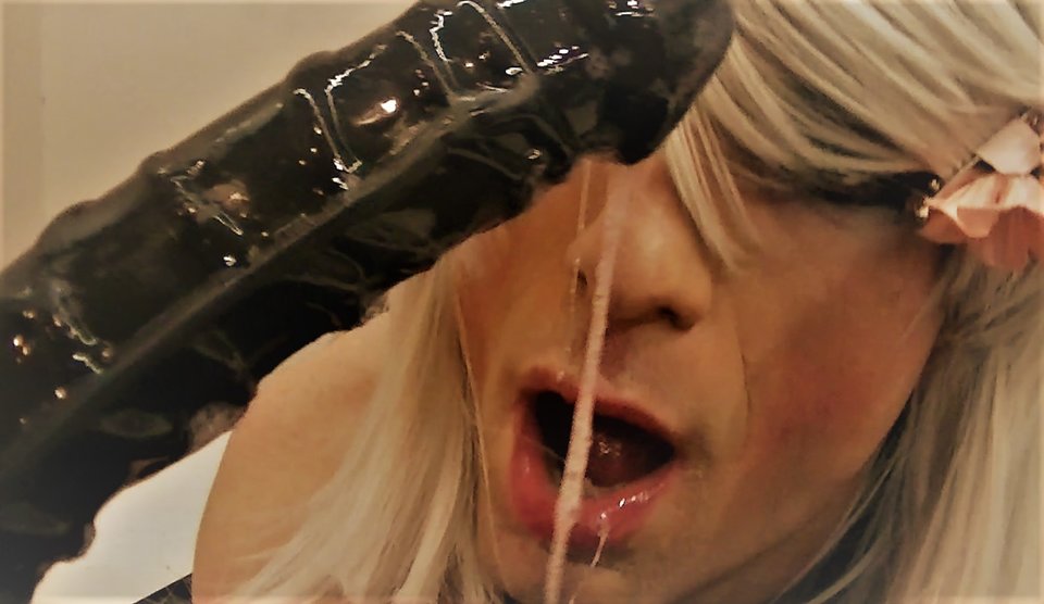 Lucy Prince dildo 11.jpg - LucyPrince