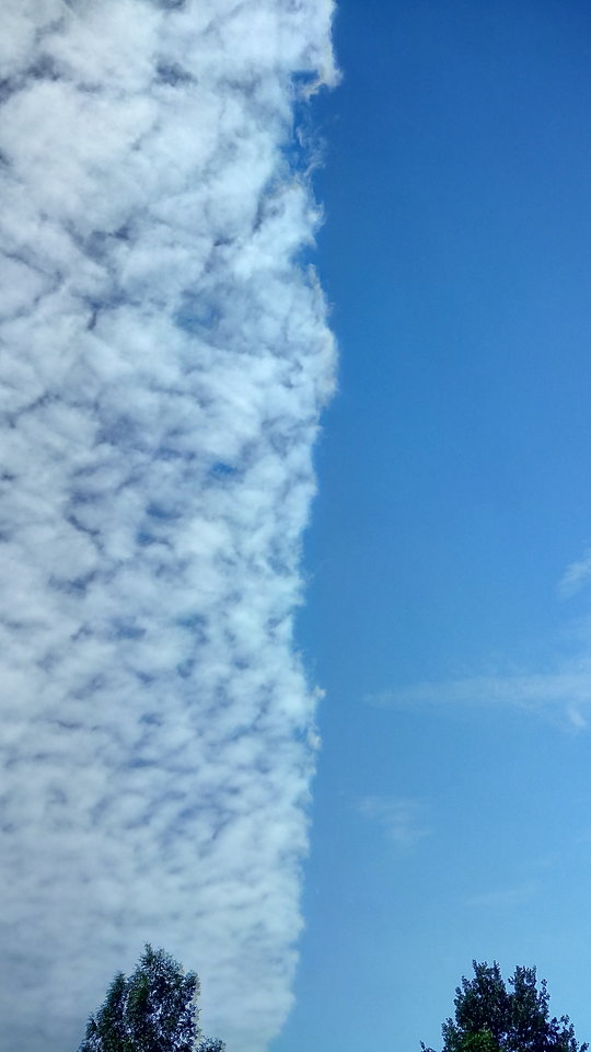 Ktoś dziś podzielił niebo... - agneso