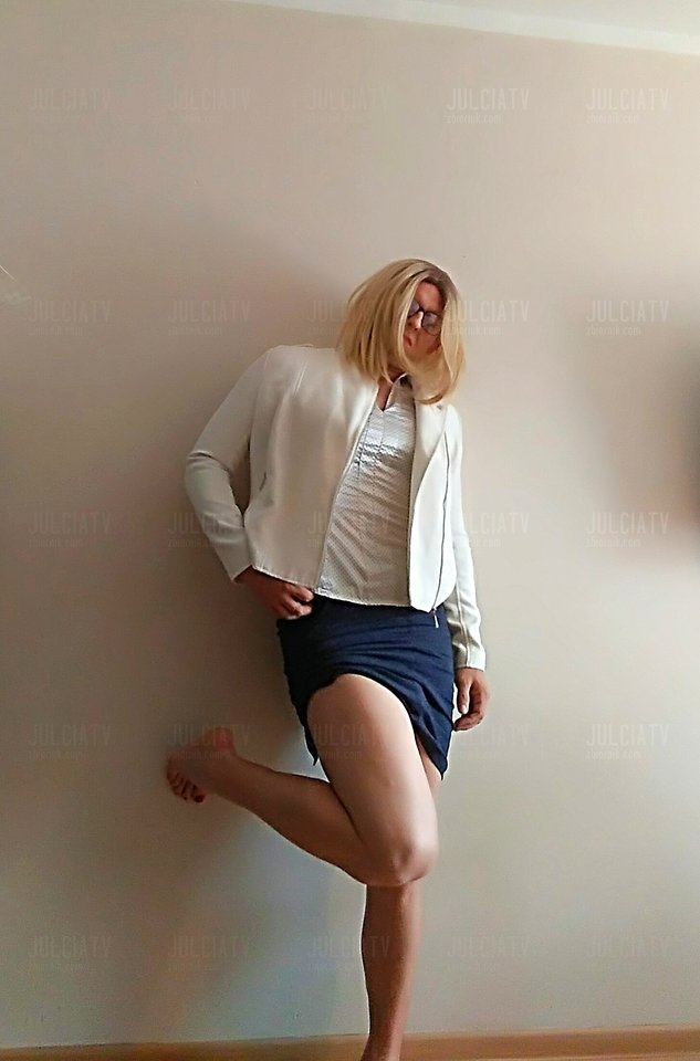 1531237842718_adobe.jpg - JulciaTv