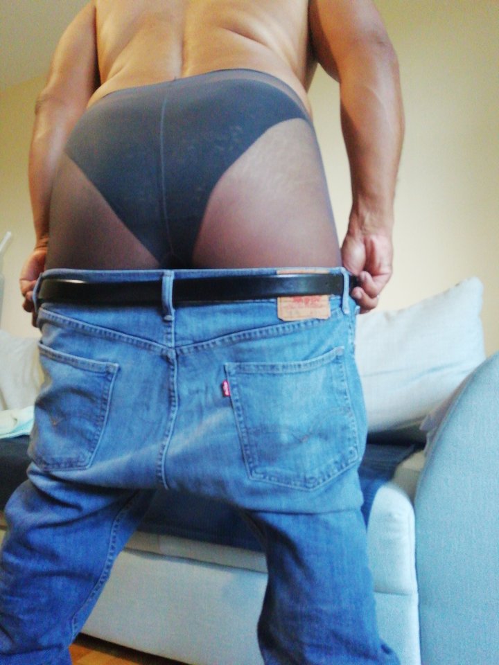 15324044243738185648775018852040.jpg - lickemydick