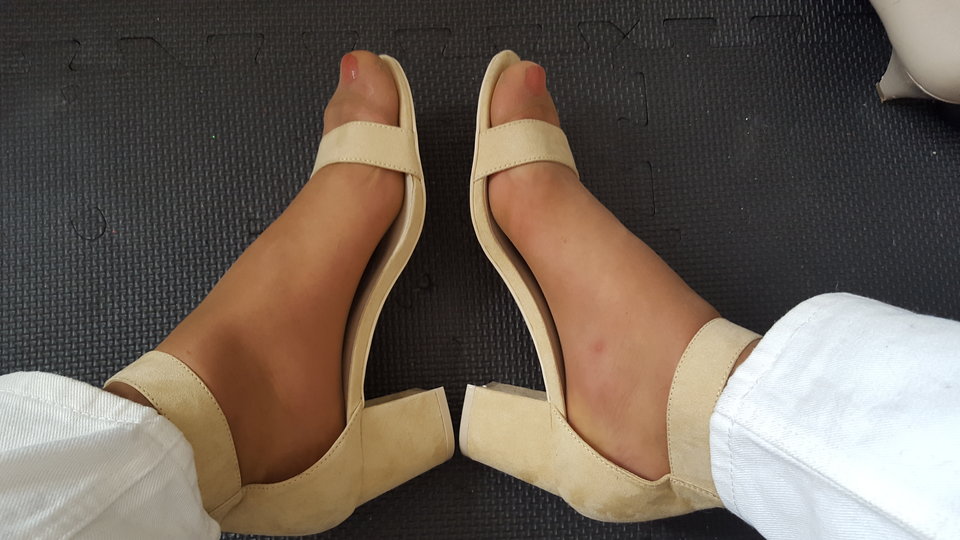 20180709_180503.jpg - Pantyhose1122